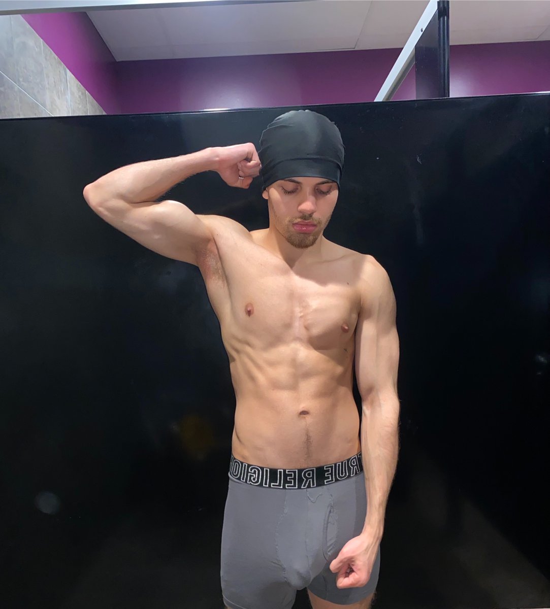 reallonzodon's tweet photo. did you workout today? https://t.co/ok3IhelIdG
