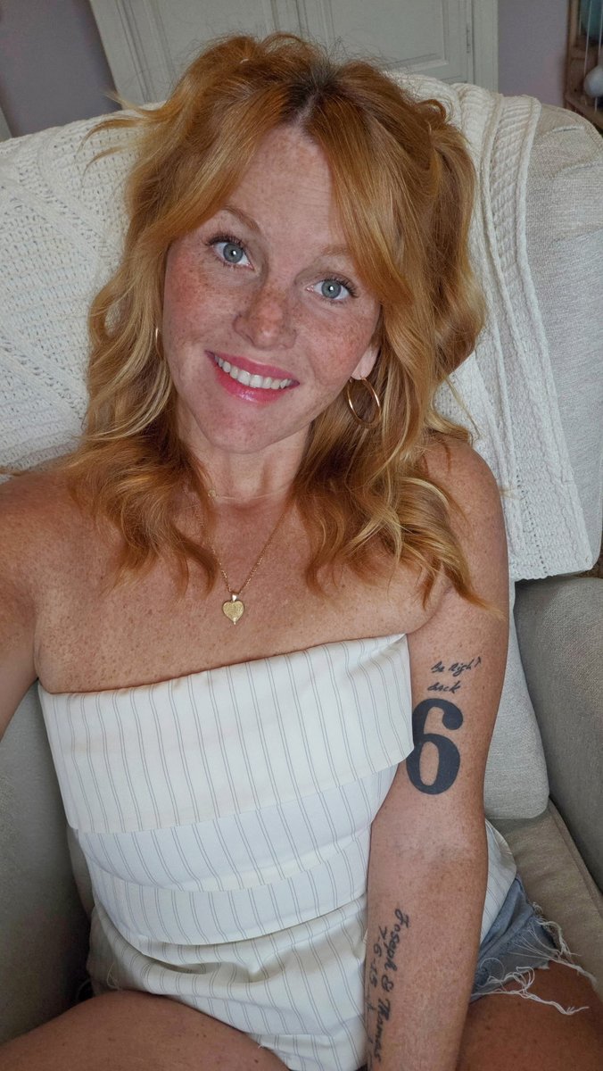 Penny Freckles tweet media