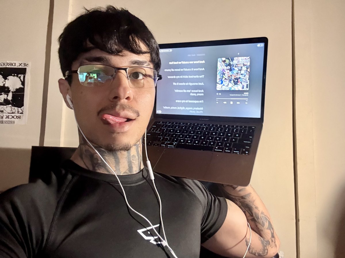 𝖆𝖖𝖚𝖆𝖗𝖎𝖚𝖝 tweet media