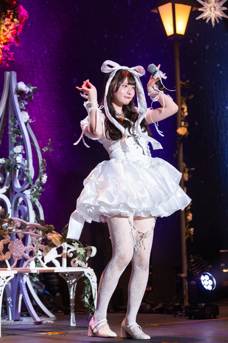 Agebako's tweet photo. 2026.5.6
桜ひなの 生誕祭「ひなにむ22♡〜月の光と舞踏会〜」

頭のリボンから手足の装飾まで全部が可愛かった

#桜ひなの
#ひなが歌うとこみてたよ
#桜ひなの生誕祭 https://t.co/JjqbTElnHG