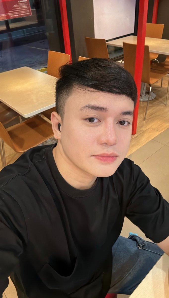 blxtdxc's tweet photo. Hello. https://t.co/KoxX6cuVpO
