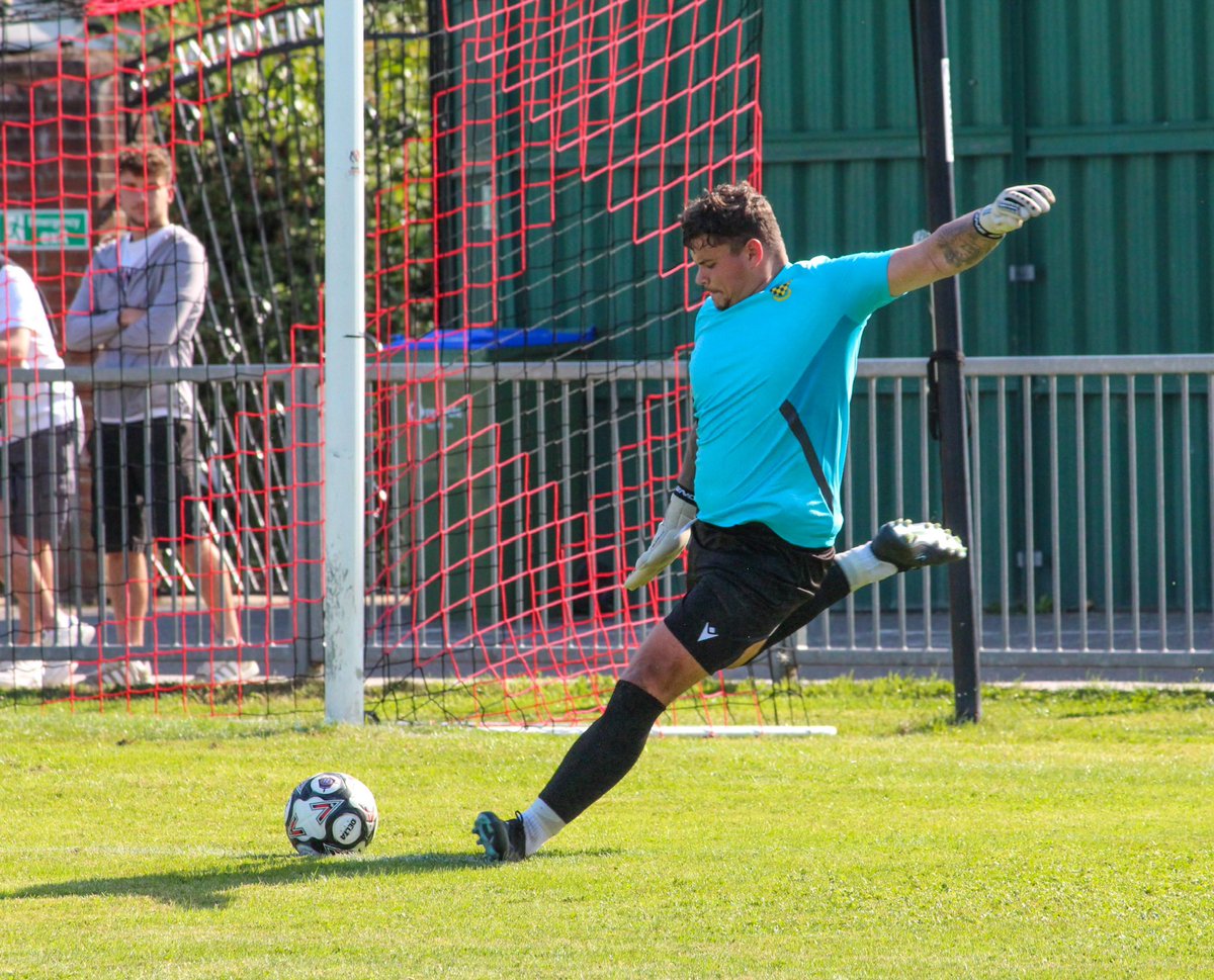 JoshRose2000's tweet photo. Position - Goalkeeper
Age - 25
Height - 6ft 1
Previous experience - Step 6
Area - Surrey and Surrounding Area
Looking for regular playing time
If people could repost much appreciated

#NonLeague #Step6 #Goalkeeper #GK #SurreyFootball #CombinedCounties #NonLeagueFootball https://t.co/nF4Plu189d