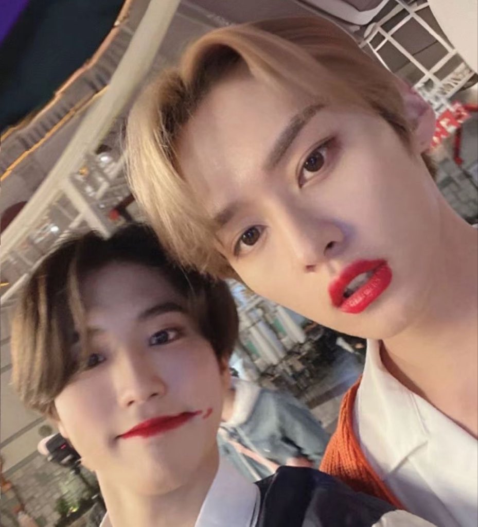 julia cinema faminta por peitos viu skz 🏠🐈⬛ tweet media