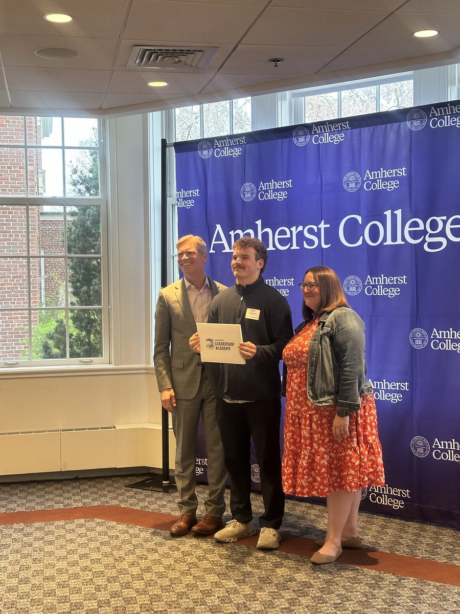 Amherst College Football tweet media