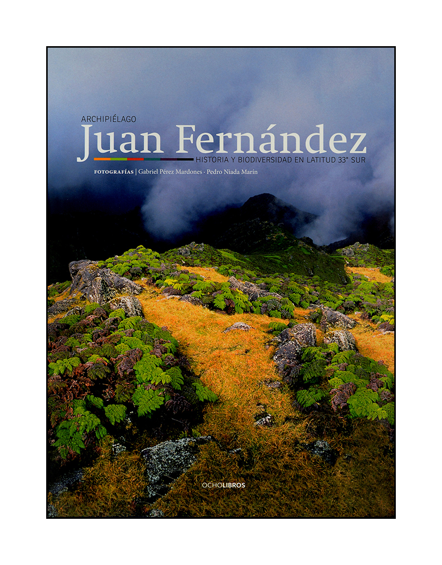Presidente, para realizar este libro me tomó 22 años de investigación y más de 40 viajes; producto de eso, pude documentar los distintos aspectos que conviven en el archipiélago Juan Fernández.