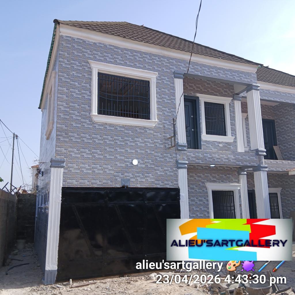 alieut176glry's tweet photo. For all your interior and exterior house π‘ walls π§± painting and decoration, #alieu'sartgallery is available on #WhatsApp+2207282279 https://t.co/xbMczAs0oj
