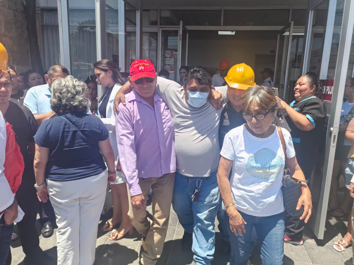 La Clínica Hospital “Dr. Patricio Trueba Regil” participó activamente en el #PrimerSimulacroNacional2026, realizando acciones de prevención y respuesta ante situaciones de emergencia.

Durante el simulacro participaron brigadas internas, personal médico y administrativo.🚨