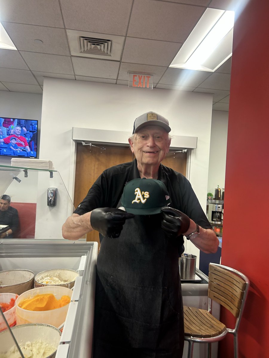 charlottevarnes's tweet photo. Frank grew up a Philadelphia A’s fan, so @markdling delivered: https://t.co/EMshJjfoNc