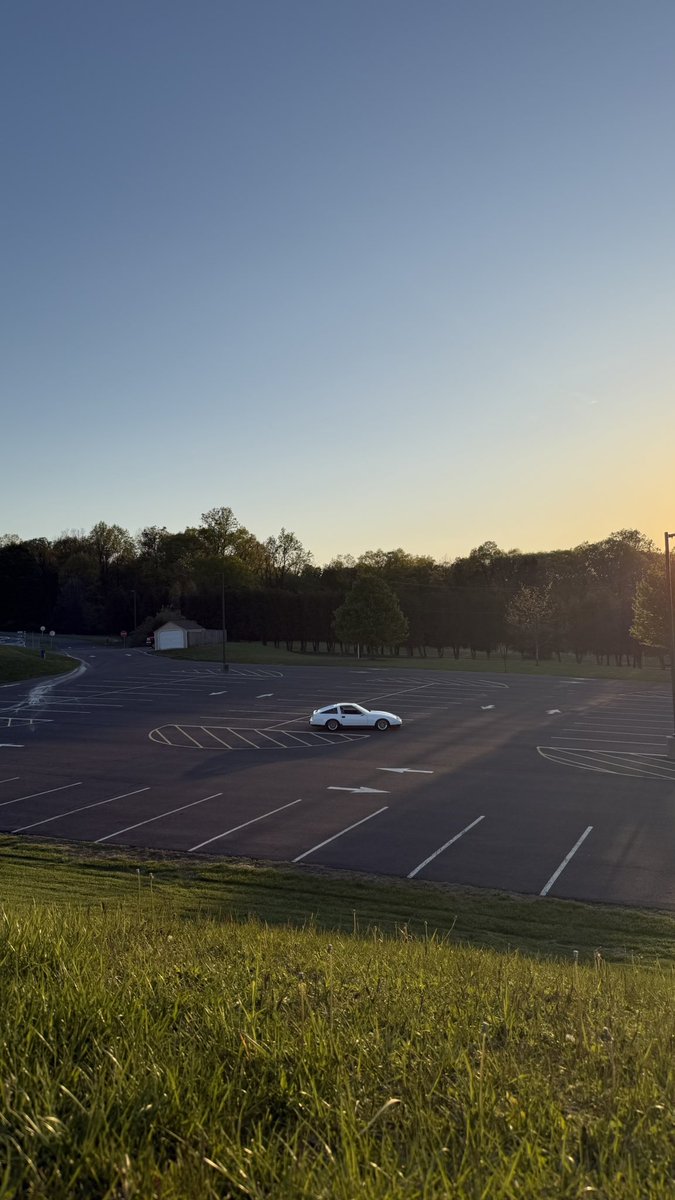 nissanabuser's tweet photo. cool, great https://t.co/BcDInwTlBA
