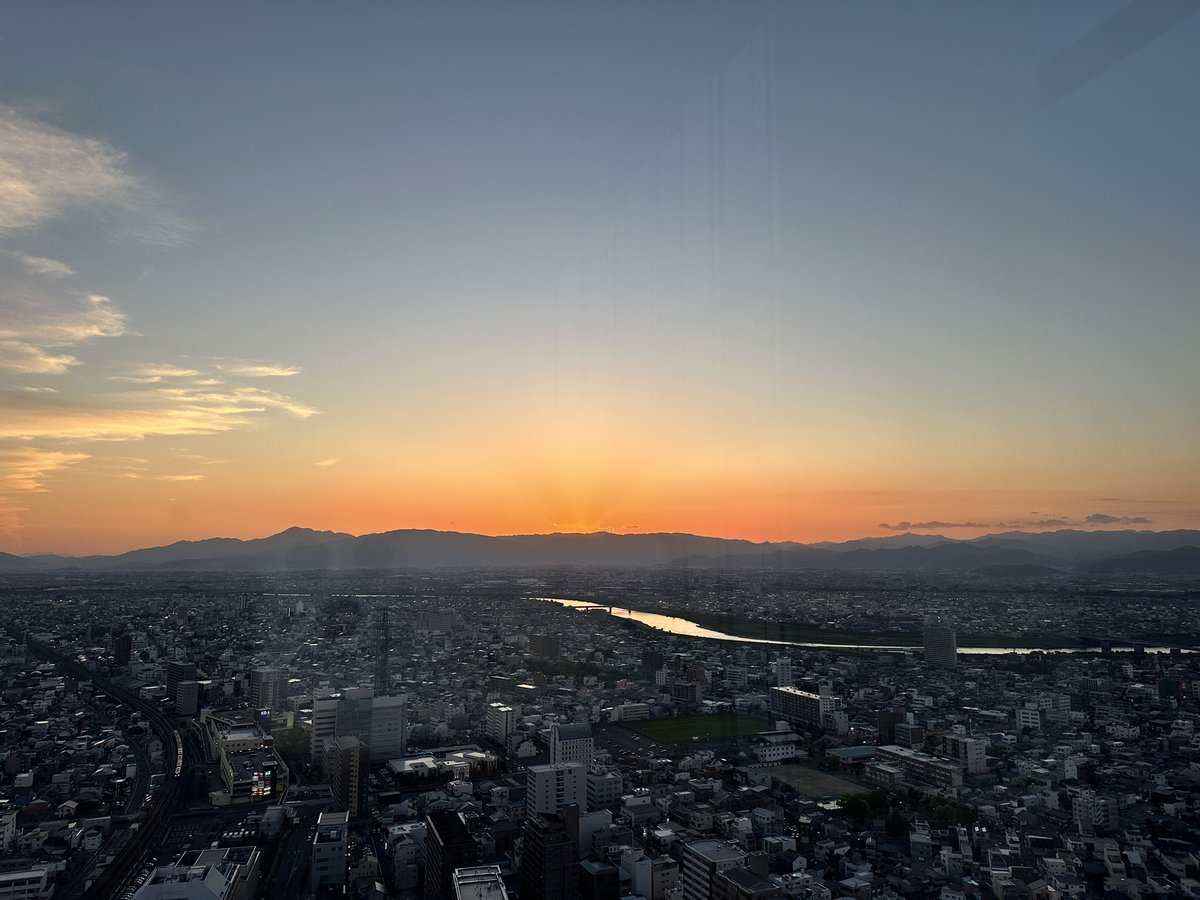 game_hiroi's tweet photo. GW5日間

千葉フェス→静岡旅行→愛知岡崎買い物→
岐阜の実家で黄昏れる
充実した。仕事頑張るか https://t.co/Y9PudHIpdf