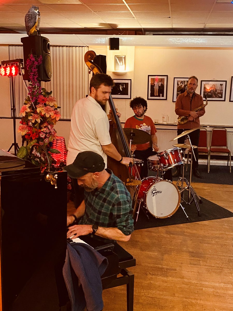 EastSJC's tweet photo. Bassist Niklas Lukassen and his fine quartet - Will Vinson, sax, Ivo Neame, piano, Finn Genockey, drums – provided an excellent evening’s entertainment last night at East Side. And there is, of course, great live jazz in E11 each and every Tuesday: https://t.co/8ng9QBN7kv https://t.co/NVPT3qMCca
