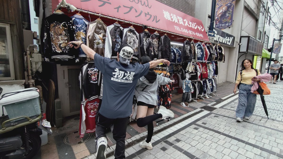 ペニー鈴木 tweet media