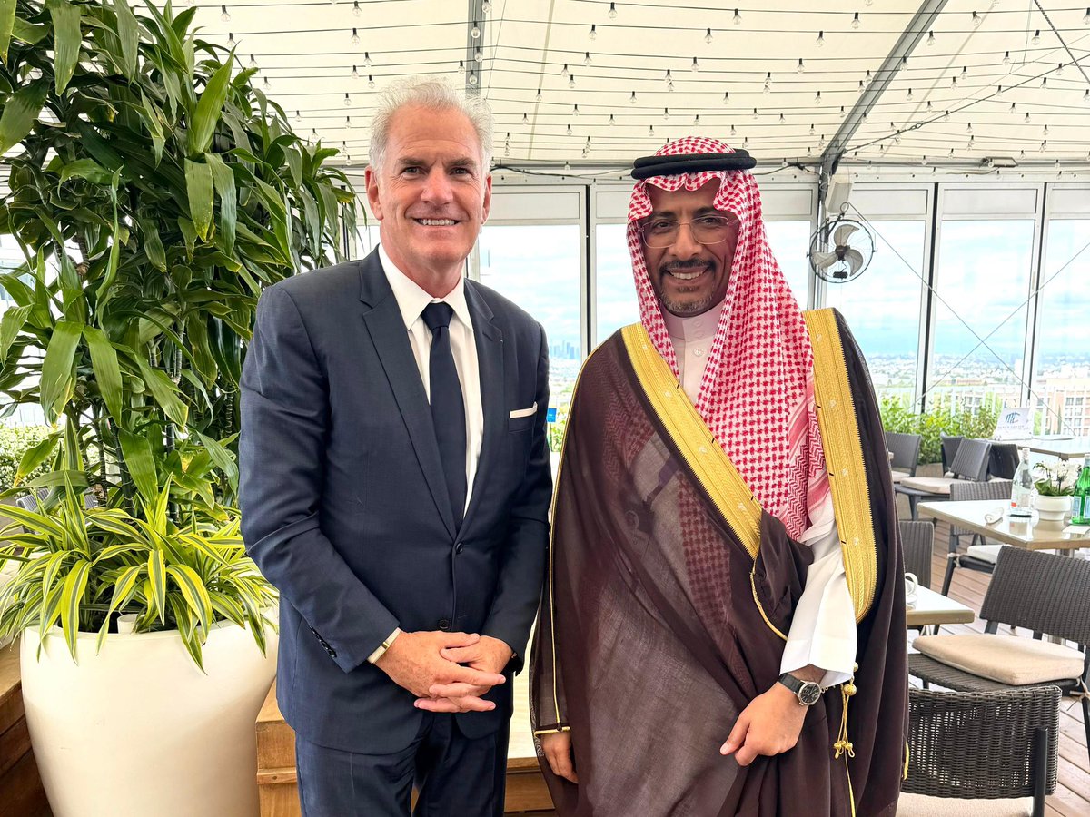 عقدت في مدينة لوس أنجلوس اجتماعين منفصلين؛ مع السيد Jacob Helberg، وكيل وزارة الخارجية الأمريكية للنمو الاقتصادي والطاقة والبيئة، والسيد Pascal Cagni، سفير الاستثمارات الدولية لدى فرنسا؛ بحثنا خلالهما تعزيز الشراكات الاستراتيجية، وتوسيع مجالات التعاون في قطاعي الصناعة والتعدين