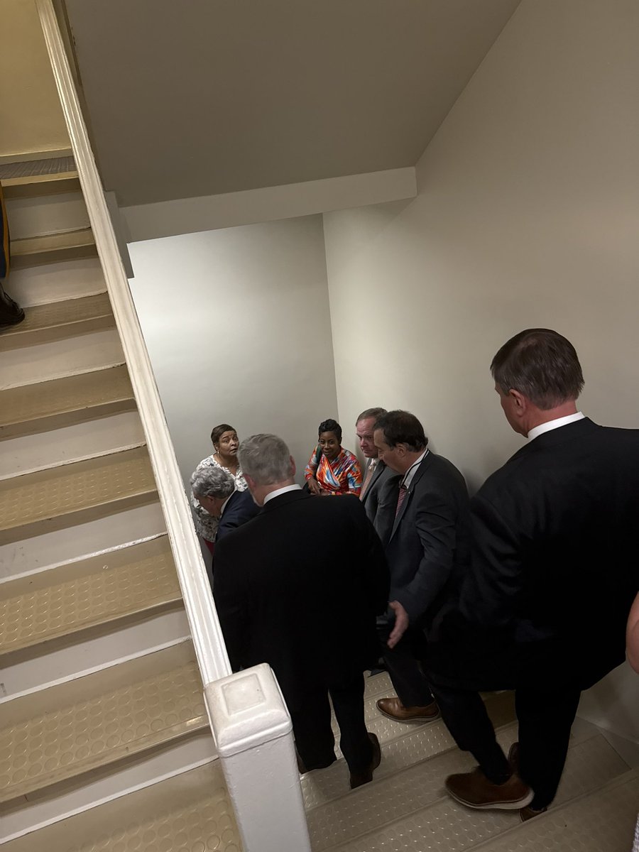 JeffSandersNews's tweet photo. Crazy moments unfolding at the Alabama State House. During Senate debate over the redistricting bill involving Senate Districts 25 and 26, fire alarms suddenly began sounding after an already tense day that included a tornado warning.

The Senate quickly moved to pass the bill as Democrats dropped their filibuster, and lawmakers, staff, and members of the media are now evacuating the State House. @CapitolJournal