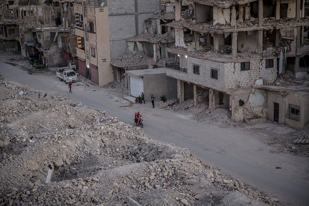 arabnews's tweet photo. #SPOTLIGHT: #Tadamon is more than a massacre site — it is a symbol of #Syria’s unfinished reckoning with #Assad-era crimes. Can victims’ families find closure? https://t.co/ySDV8fa2go https://t.co/5DP5KOisCb