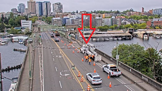 SDOTtraffic's tweet photo. Roadwork on the University Bridge blocking the right NB lane. Use caution. https://t.co/HB9E4qt1TG
