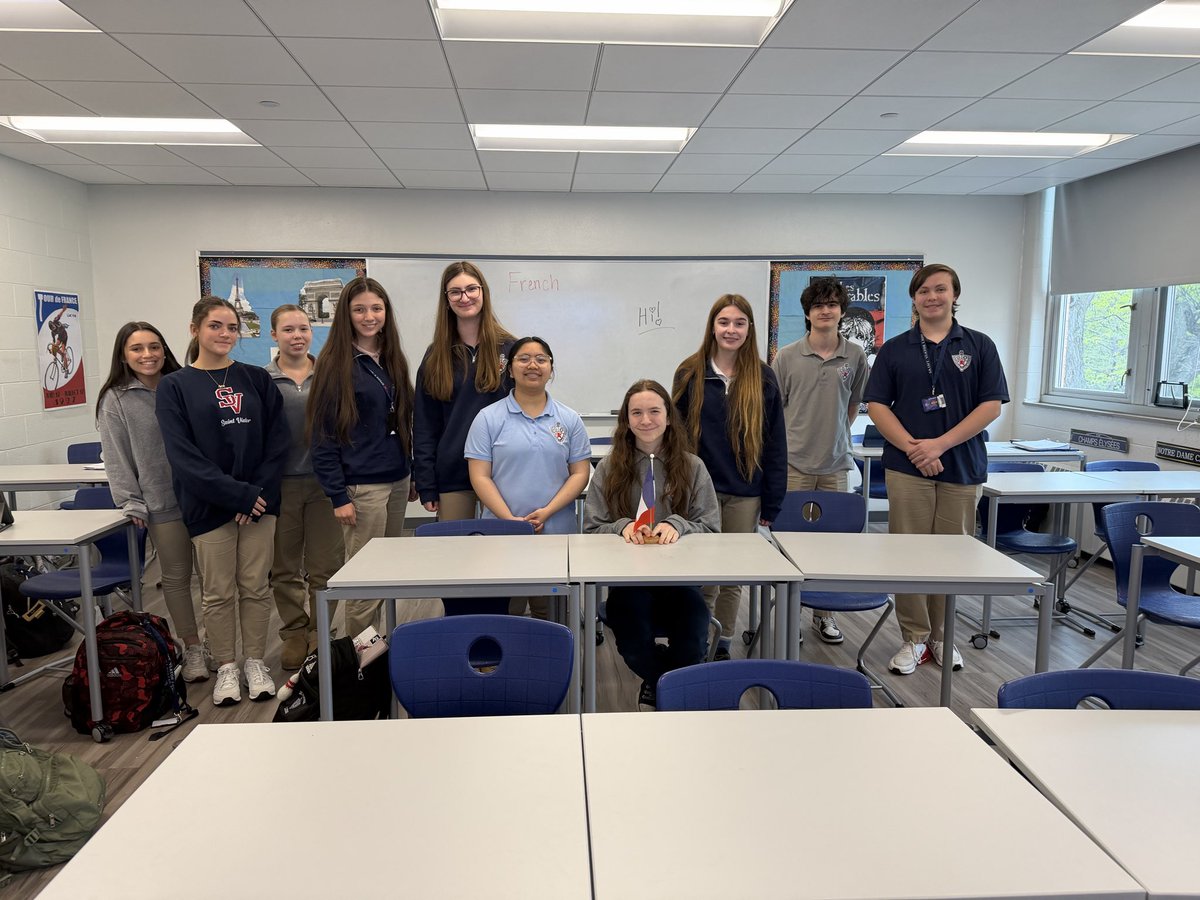 SVHSFrenchClub's tweet photo. Last French Club meeting. Merci for a fantastic year ! 🇫🇷 https://t.co/y5dz1w1vZ0