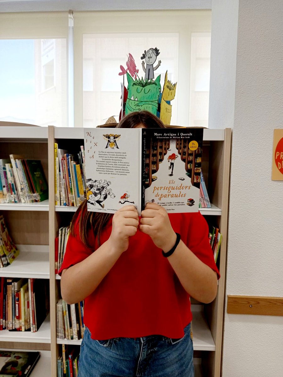 bibliolavall's tweet photo. ELS GUANYADORS I GUANYADORES DEL SORTEIG DEL DIA DEL LLIBRE, on van participar 180 xiquets i xiquetes, ja han arreplegat el seu premi. 
🔷️Lucia de la Fuente Machado (3 anys)
🔷️ Martín Latorre Perez (4 anys)
🔷️Joan Penya i Pagés (6 anys)
🔷️Èlia Paris Moreno (11 anys)

Ñ https://t.co/0x3vpzTBMy