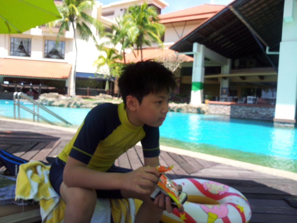 Jogsseong's tweet photo. I heard that it was Children’s Day? https://t.co/CI8nlRGy4m