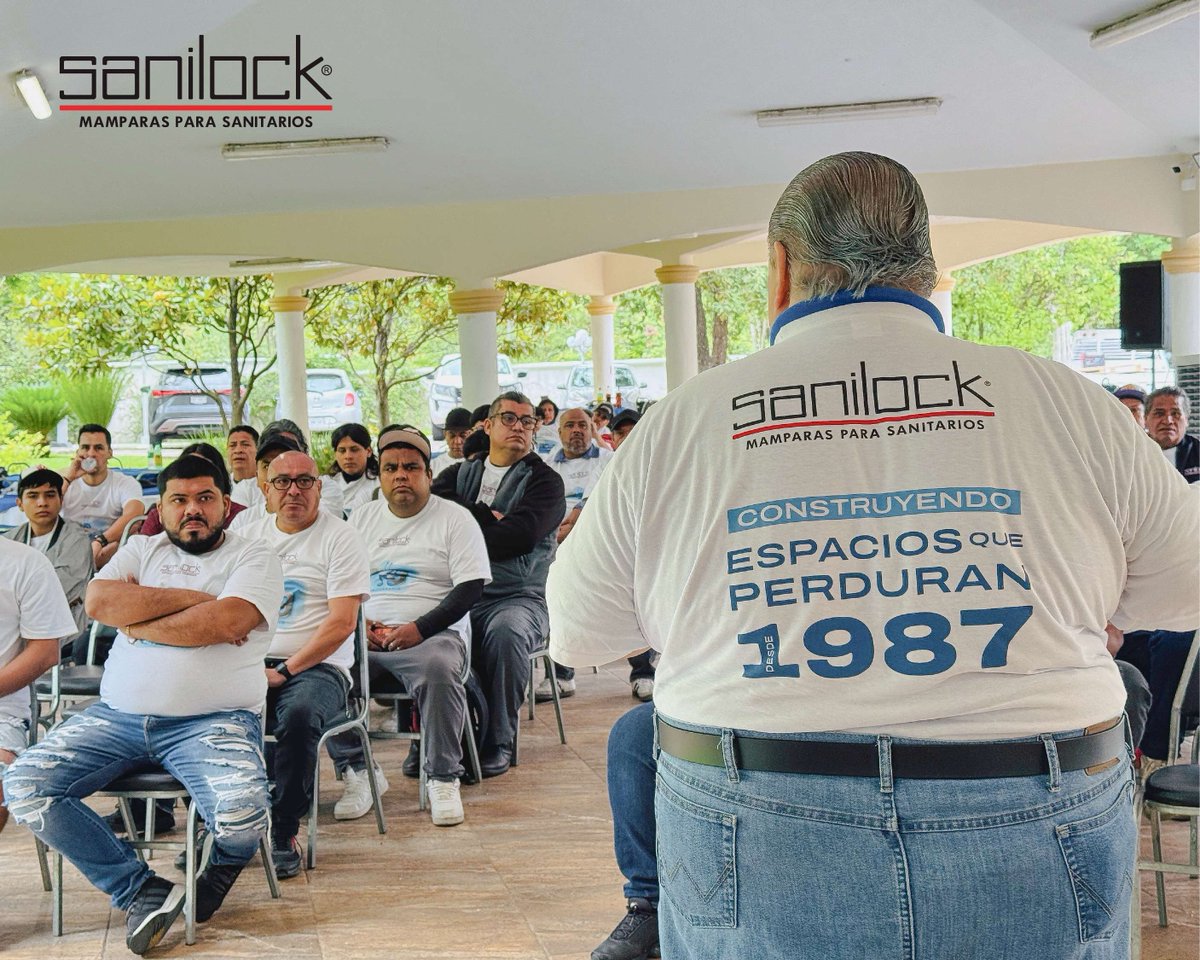 sanilock's tweet photo. Así celebramos el Día del Trabajo en SANILOCK 🙌
Día de campo con colaboradores: fútbol, rifas, música y convivencia. También compartimos una plática sobre la confianza, reforzando lo que nos une como equipo.

#DíaDelTrabajo #EquipoSanilock #Confianza https://t.co/6RShh2IsKl