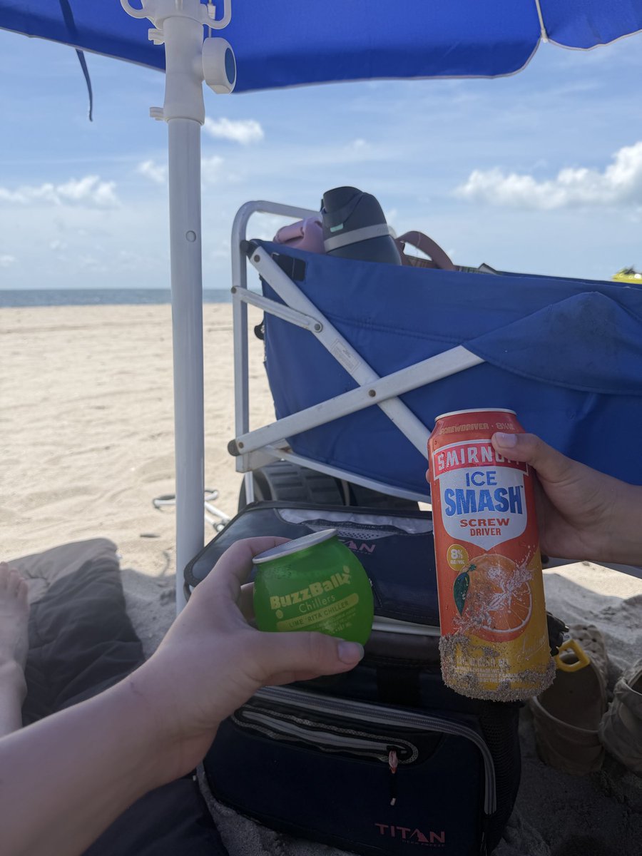 princesssafm's tweet photo. my gf and i are the obligatory latinos on the beach blasting music and smoking https://t.co/cQOj5JrLnp