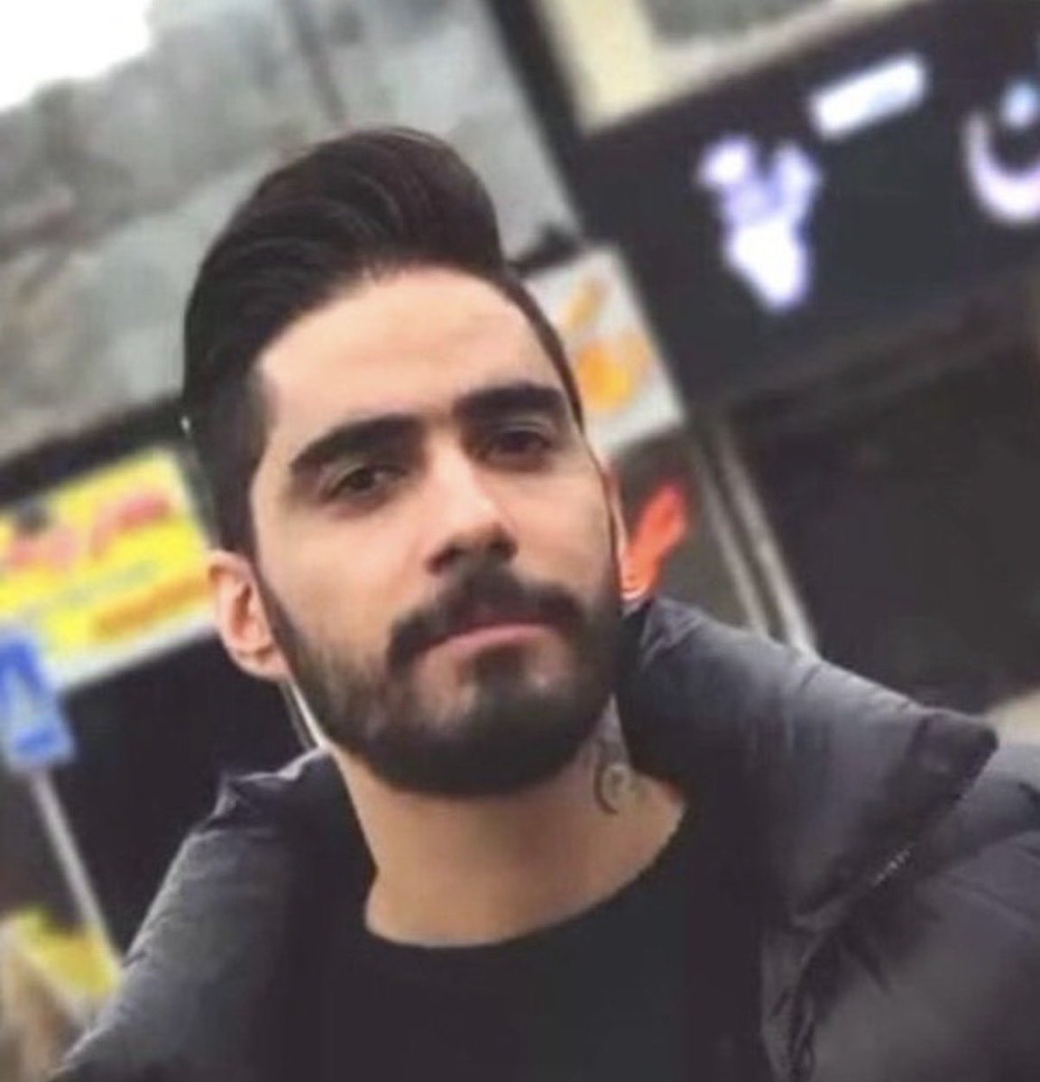 پری‌سا tweet media
