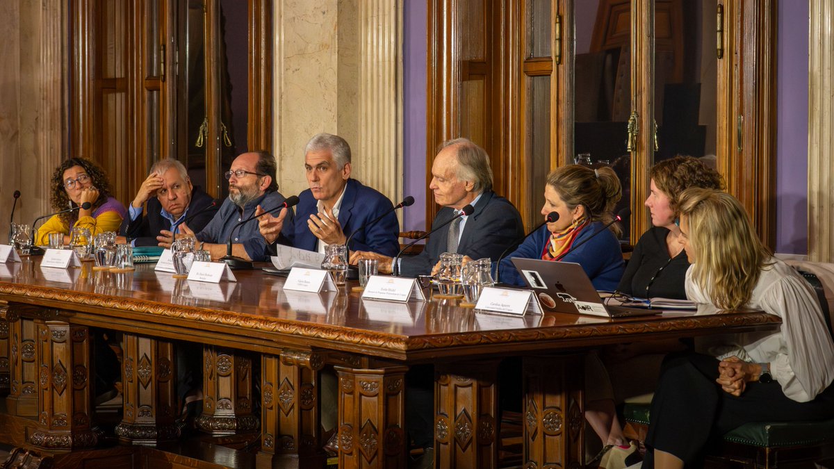 Observacom's tweet photo. 📣 OBSERVACOM estuvo presente la semana pasada en la actividad “Protección de los Derechos de Niñas, Niños y Adolescentes en Entornos Digitales”, realizada en el Palacio Legislativo de Montevideo, Uruguay 🇺🇾 https://t.co/qS7hwYb7yj