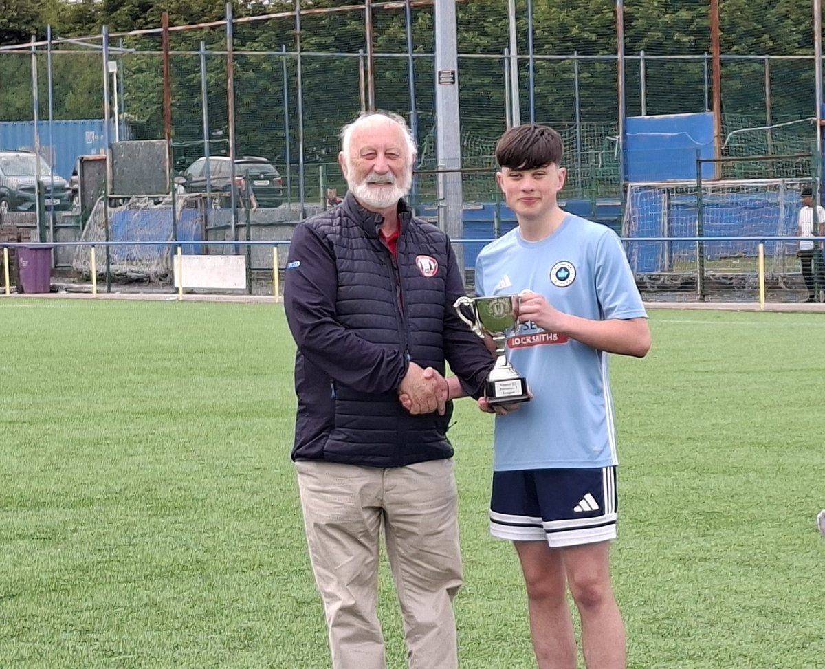 AvondaleUtdFC's tweet photo. Its been an outstanding couple of days for our Under 17s winning the title play offs in the CYL Division 1 and 4 🏆🏆

More importantly it's the style of play that catches the .👀.

Thanks to ADM SECURITY LOCKSMITHS and EDWARD O'MAHONEY SOLICITORS our kit sponsors @SGDIreland https://t.co/qCxtVB7GGk
