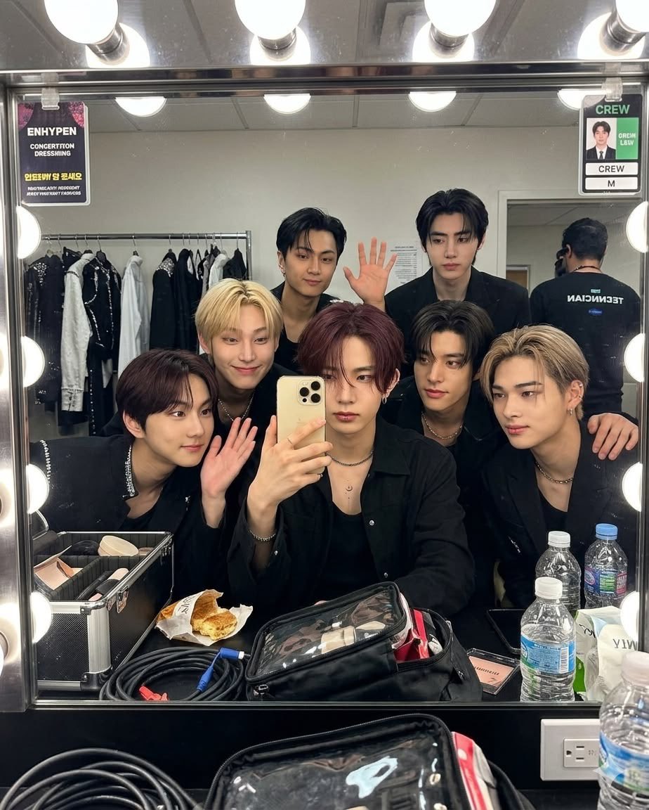 hee7heee's tweet photo. @cis_enfanbase Only7! 🧡🧡🧡🧡🧡🧡🧡

#SevEN_Is_The_Way
#VoteForEnhypen7_AMAs https://t.co/qgPhM8IEKx