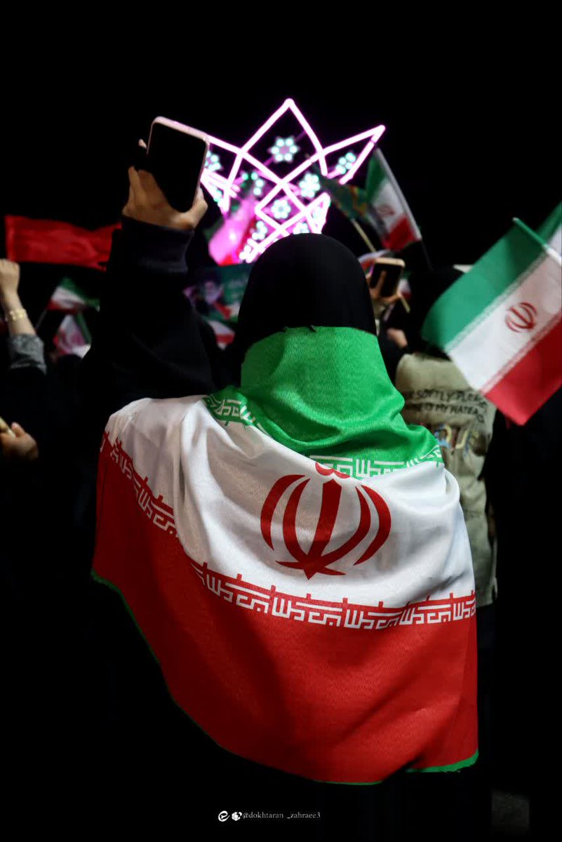 الله الله
نصر من الله✊️
#اردیبهشت_مقاومت
#نور_علوی