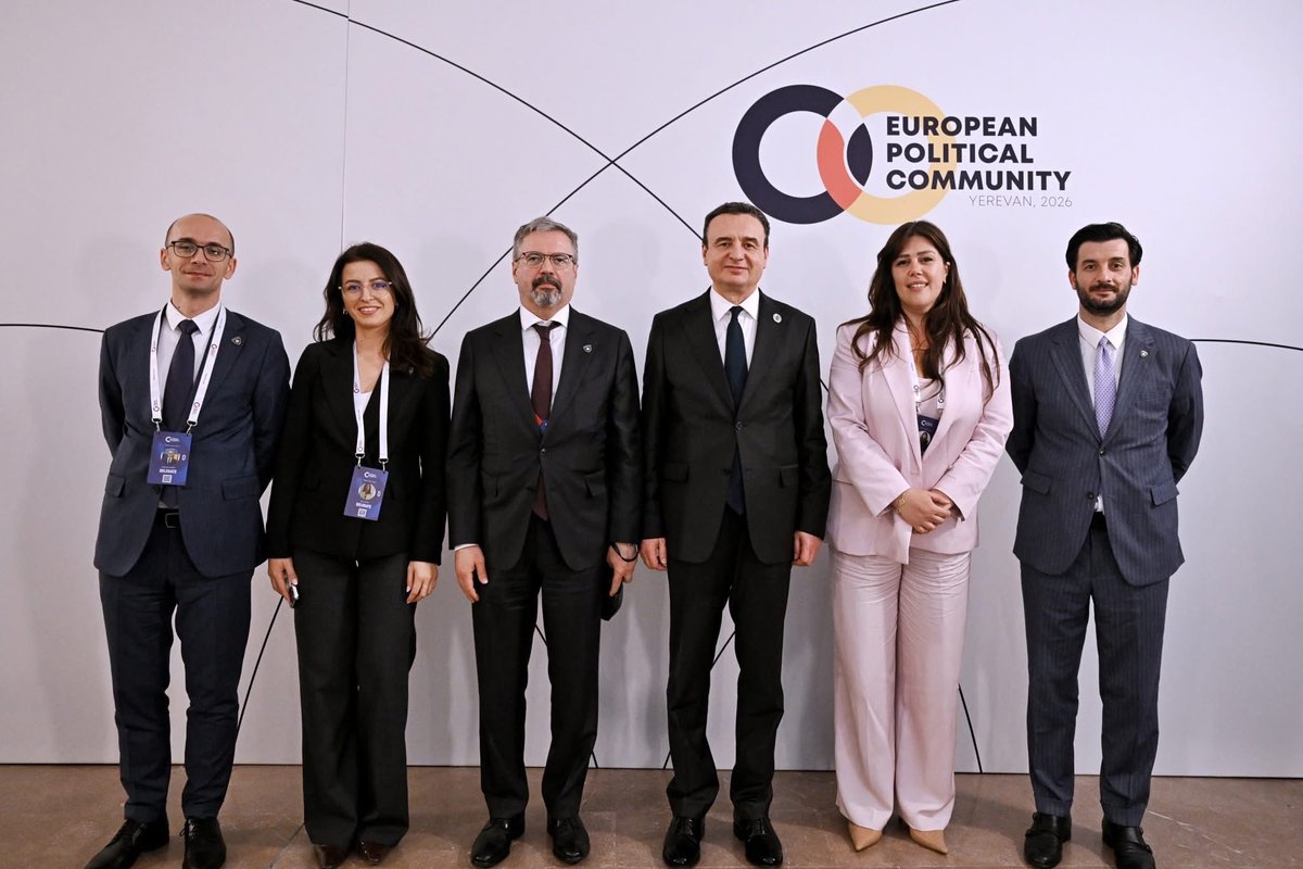 AgronBajrami's tweet photo. Honoured to be part of #Kosova delegation led by Prime Minister @albinkurti at the 8th European Political Community Summit, held in Yerevan, #Armenia, on Monday.
Together with more than 40 leaders and their delegations, we addressed the pressing challenges of protecting democracy, security, and freedom in Europe amid today’s volatile global context.
Congratulations to the @armgov and @EPCArmenia for the excellent organisation and warm welcome.