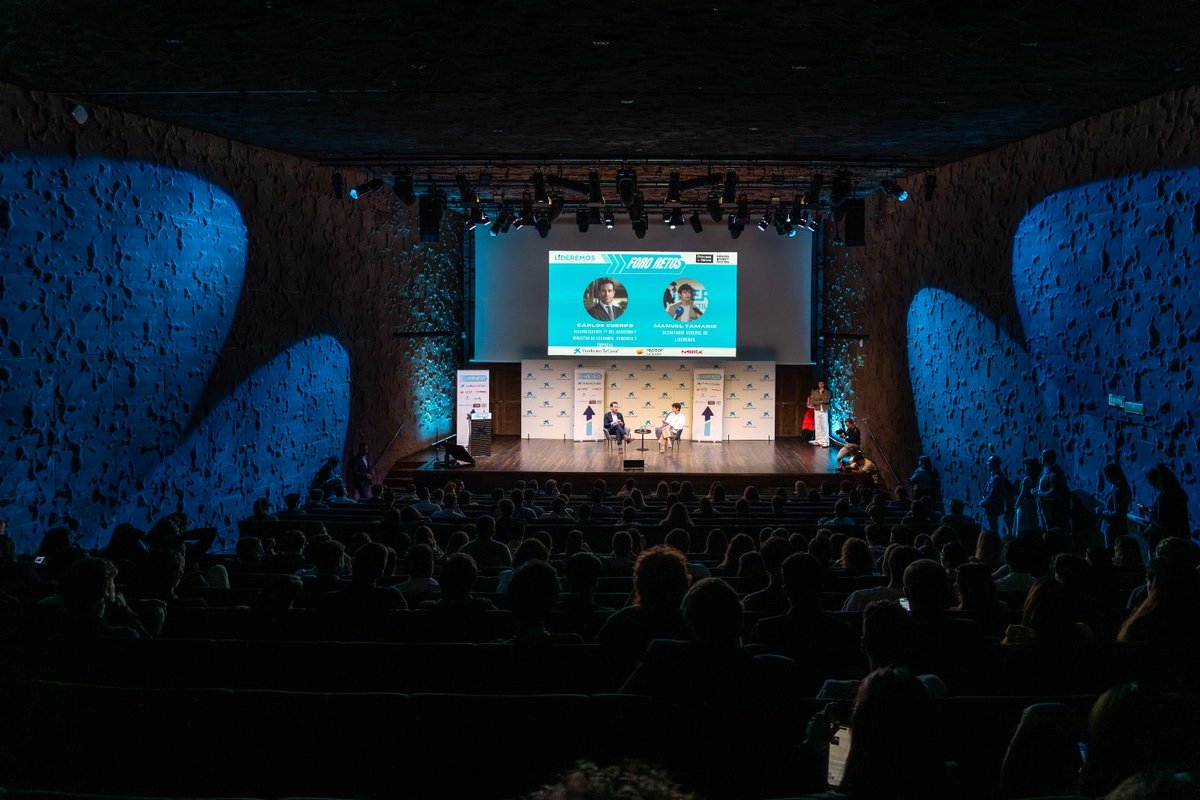 carlos_cuerpo's tweet photo. Un placer participar en el Foro Retos, con un objetivo claro: no podemos fallar a los jóvenes.

Hay talento y formación, toca generar oportunidades en España a la altura de sus aspiraciones.

➡️Compromiso: impulsar un Plan para Jóvenes que conecte empleo, vivienda y futuro. https://t.co/KGKdRI43P6
