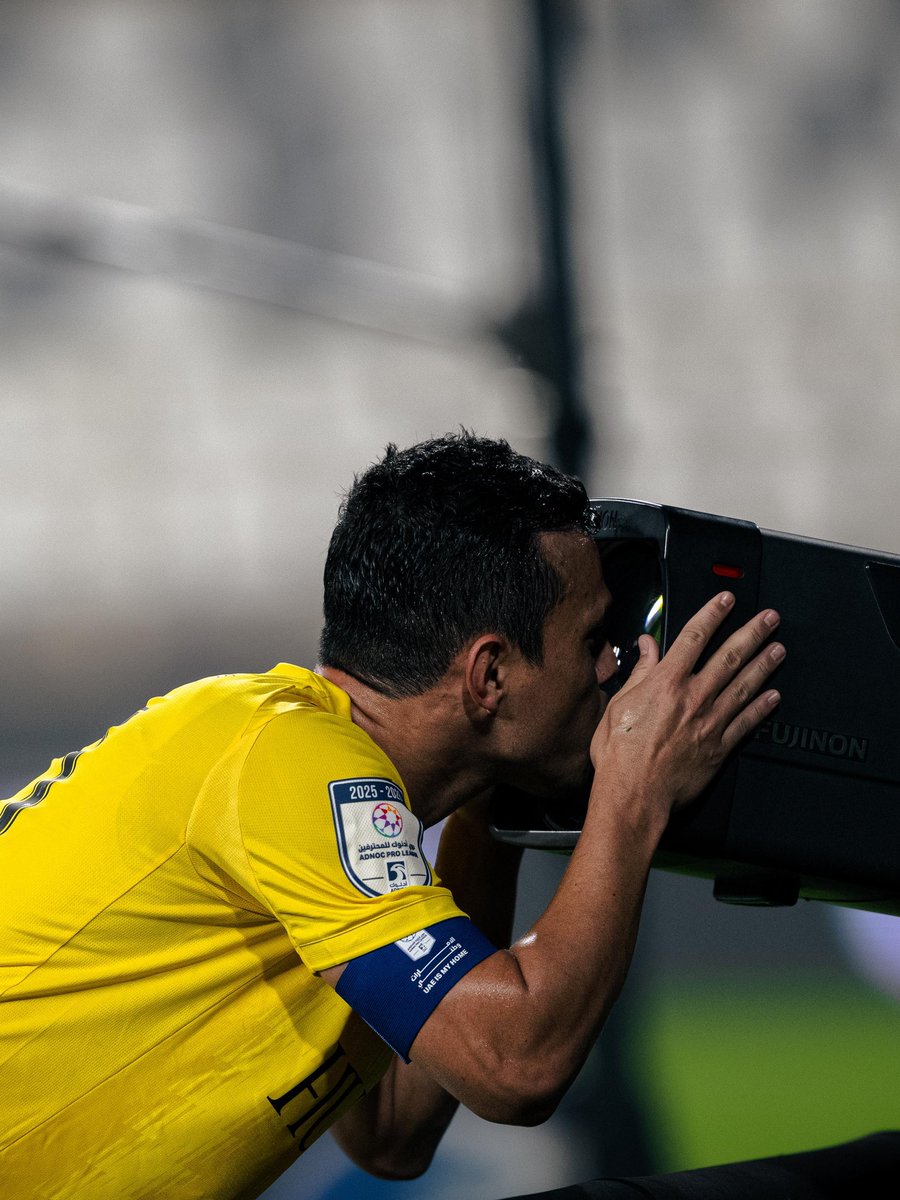 AlWaslSC's tweet photo. The GOAT 🐐

🟡 #ALWASL | #الوصل https://t.co/qf3GTxecxd