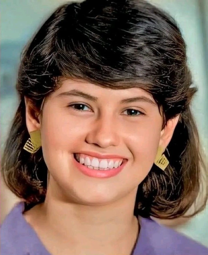 lcfestl's tweet photo. 4 top vilãzinhas "bruxinhas" e pimentinhas criadas por Ivani Ribeiro em suas novelas globais : 1- Bel, de #AmorComAmorSePaga; 2- Gláucia Penteado, de #AGataComeu; 3- Ruth, de #OSexoDosAnjos; e 4- Raquel, de #MulheresDeAreia. 😍🤩🎭🎧🎼 https://t.co/74LvKUtrv0