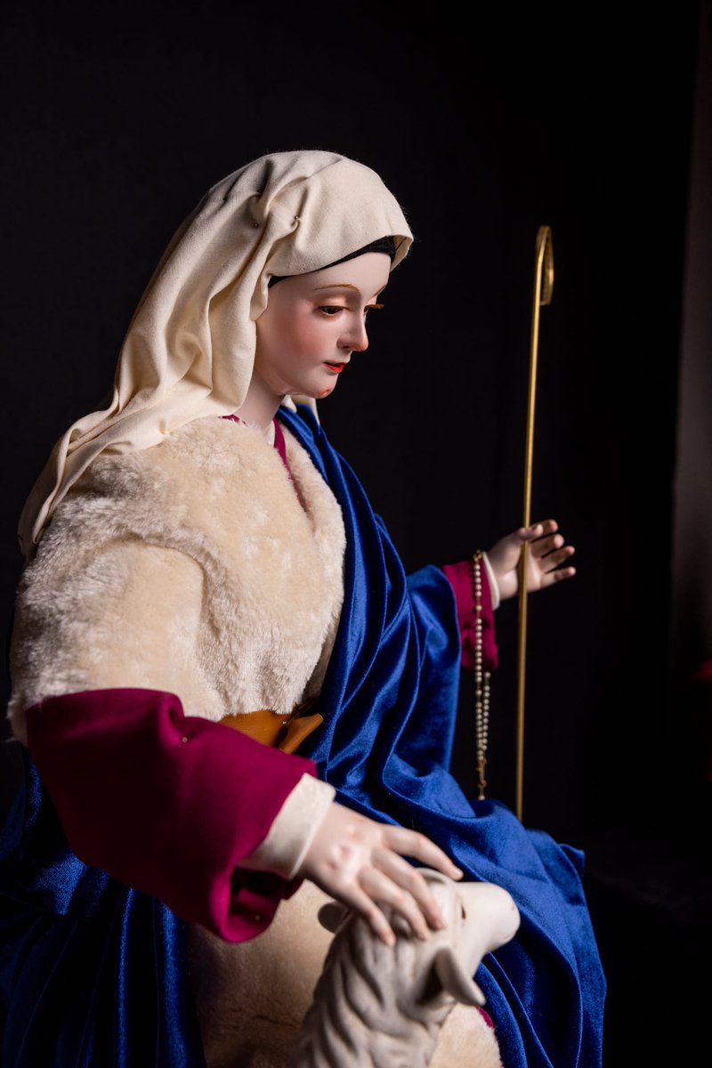 PanequeArte's tweet photo. Os presento mi última obra, Divina Pastora de las Almas.
Madera de cedro 78 cm, ojos de Cristal artesanales.
Fotografia @LMFotosCofrades 
#arts #art #malaga #cofradiasmlg  #woodart  #sculpture #imagineria  #policromia #divinapastora  #andalucia #devocionesparticulares  #gallery https://t.co/y065nuOKFe