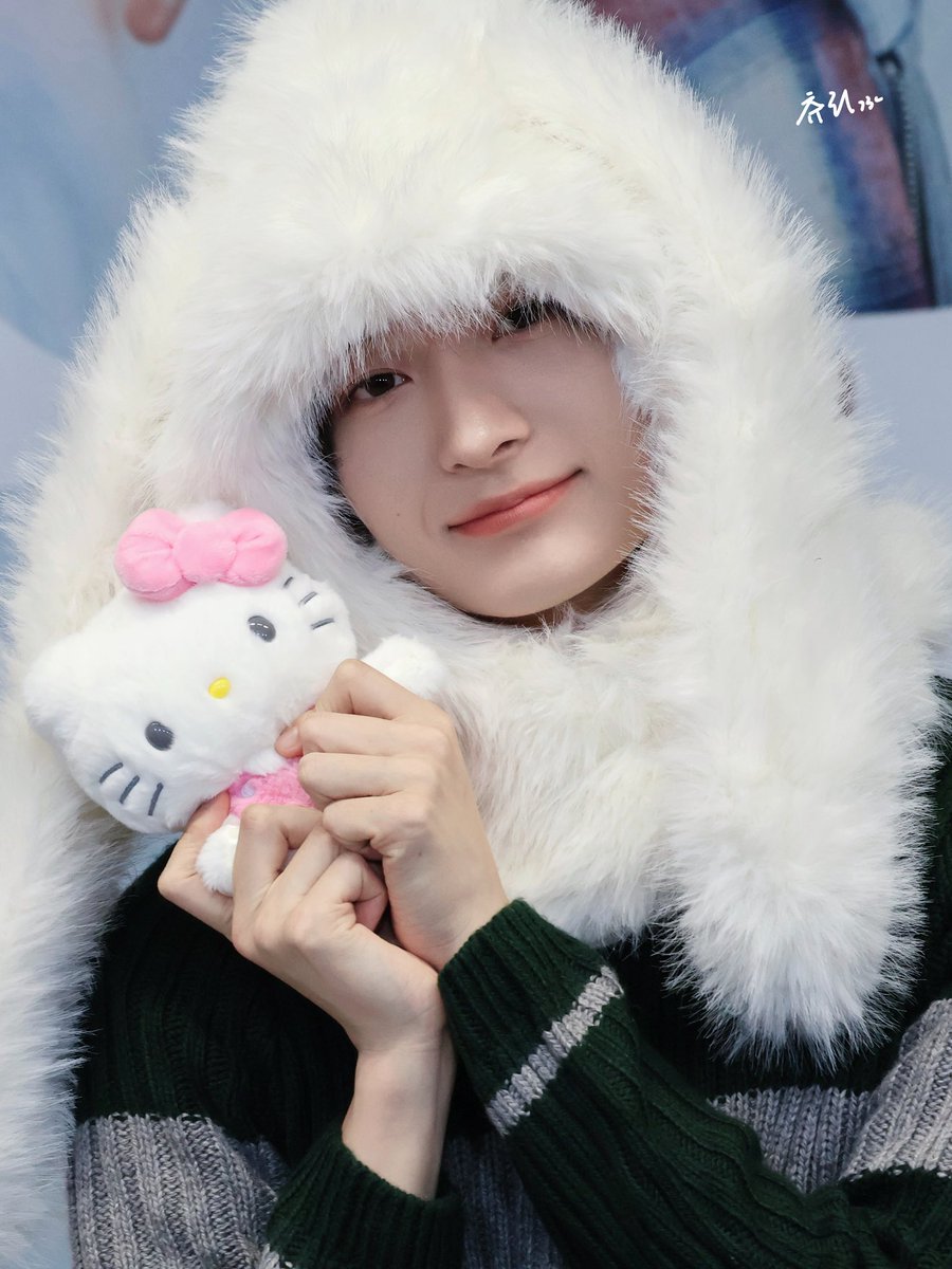 츄리 tweet media