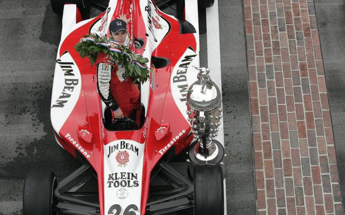 JoshCade's tweet photo. @tonydindy Despite mainly living in the 80's and 90's.... of the winners, this might be my favorite. Dan Wheldon, 2005! 🏁 

Of the non-winners, Scott Brayton, 1991. https://t.co/Td2CaZ2RdK