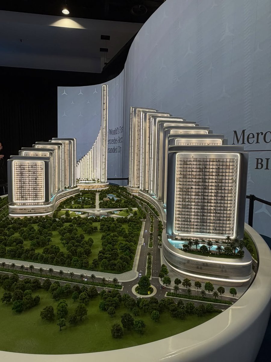 mcrealtyadviso's tweet photo. Mercedes-Benz x Binghatti
📍 Business Bay, Dubai
📅 Estimated completion: 2026–2027
🚀Off-plan business opportunity
Interested in real estate investment? 👇
https://t.co/UR5LGIqIEC
#DubaiRealEstate #RealEstateInvestment #LuxuryRealEstate #RealEstateDubai #OffPlanProjects https://t.co/kN3uKlguI6