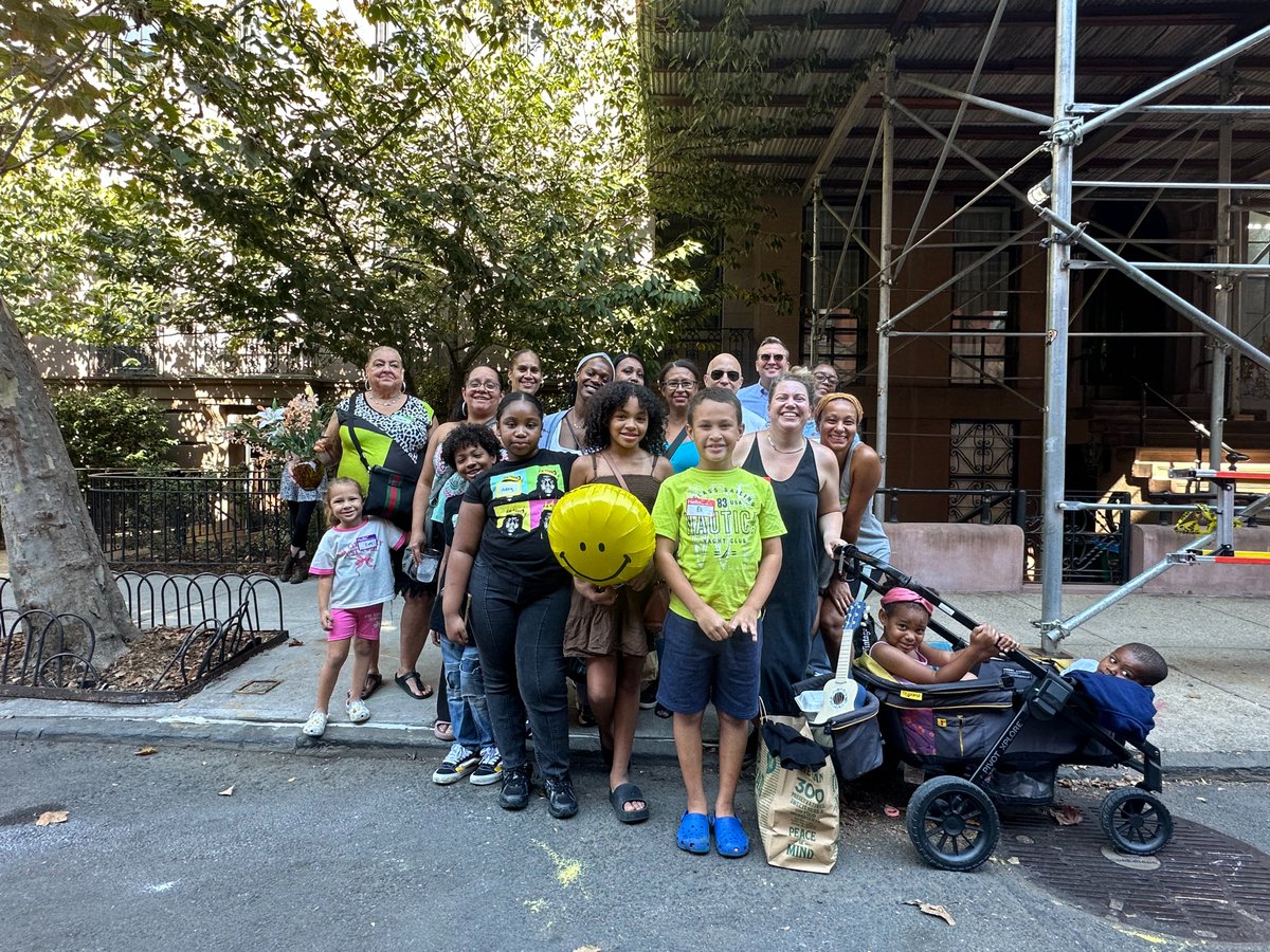 WSCFgrants's tweet photo. Are you a nonprofit founder, change-maker, or socially-minded entrepreneur in Chelsea and beyond? Join WSCF grantee Neighbor for their Community Leader Breakfast and connect with other CB4 leaders. 

Wed, 6/10 from 9:30–11:30am. Register: https://t.co/Y0WlyA8MvC https://t.co/LqTgGNylMp