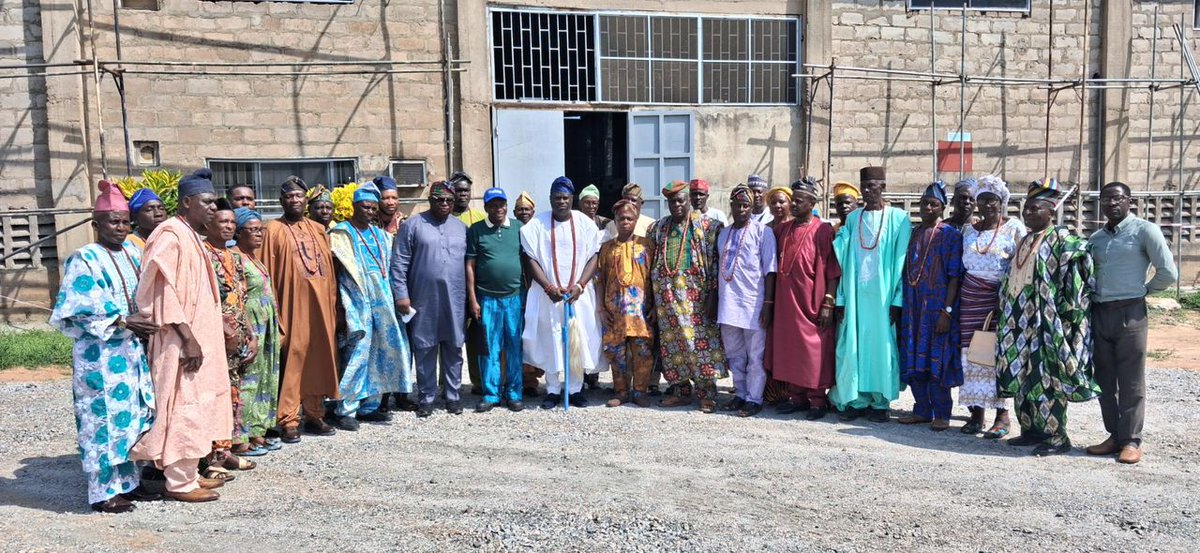 MatnaLimited's tweet photo. Oloba of Uso Commends Matna Foods’ Community Impact.

The Oloba-in-Council of Uso Kingdom has praised the socio-economic contributions of Matna Foods and Cavista Holdings following Agbeyewa’s acquisition of the company in January 2026.

#matna #cassava #communityengagement https://t.co/yiHOcwCO7U