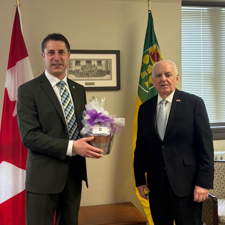 embpanamacan's tweet photo. Thank you, Hon. MP @MichaelKramSK, for a fruitful conversation🤝We were pleased to see the province’s strong interest in deepening economic ties with 🇵🇦, in @thepanamacanal projects, and in establishing direct air connectivity to further strengthen trade and tourism. https://t.co/1DvfAPoz4I