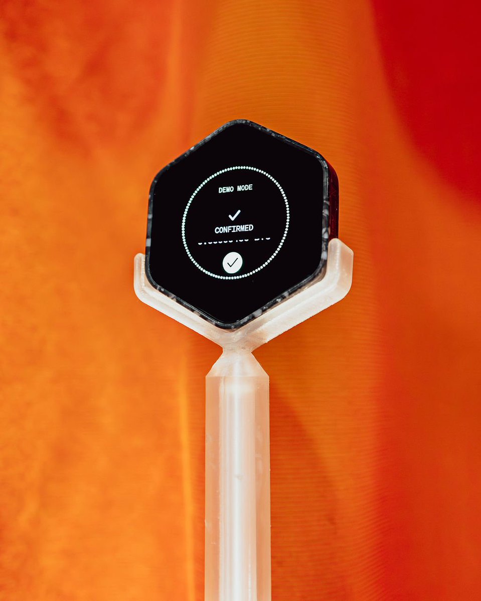 The new <a href="/Bitkey/">Bitkey</a> dropped with a built-in secure screen and we're giving one away 🟠

No seed phrase. 2-of-3 multisig. Biometric login.

Follow <a href="/Bitkey/">Bitkey</a> and us, RT to enter. ✅

Winner announced Tuesday 5/12 at 4PM EST.