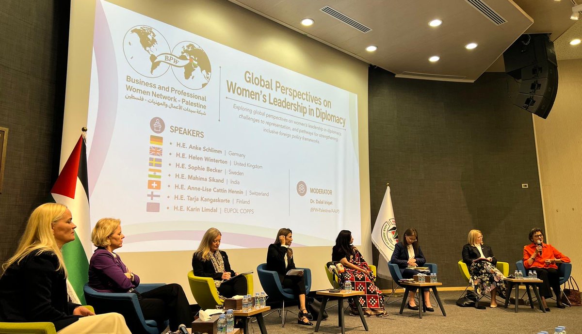 GerRepRamallah's tweet photo. Great pleasure to co-host a high-level workshop with Dr. Dalal Iriqat &amp; Women in Diplomacy. 🇩🇪 promotes gender equality — a hallmark of a modern society.

In 🇩🇪 Foreign Service, since 2018 the number of women Heads of Mission has doubled through concrete policy reforms. https://t.co/lufWPIIti8