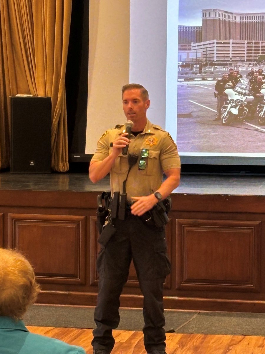 LVMPD_Summerlin's tweet photo. Another Strong 💪turnout by our @summerlinlv community for #FirstTuesday last night! They were treated to a very informative and engaging presentation by Officers from @lvmpdTraffic  And a huge THANK YOU to @sienacommunity for hosting us once again! @suncitysummerlin @lvmpd https://t.co/afb5MaXO11