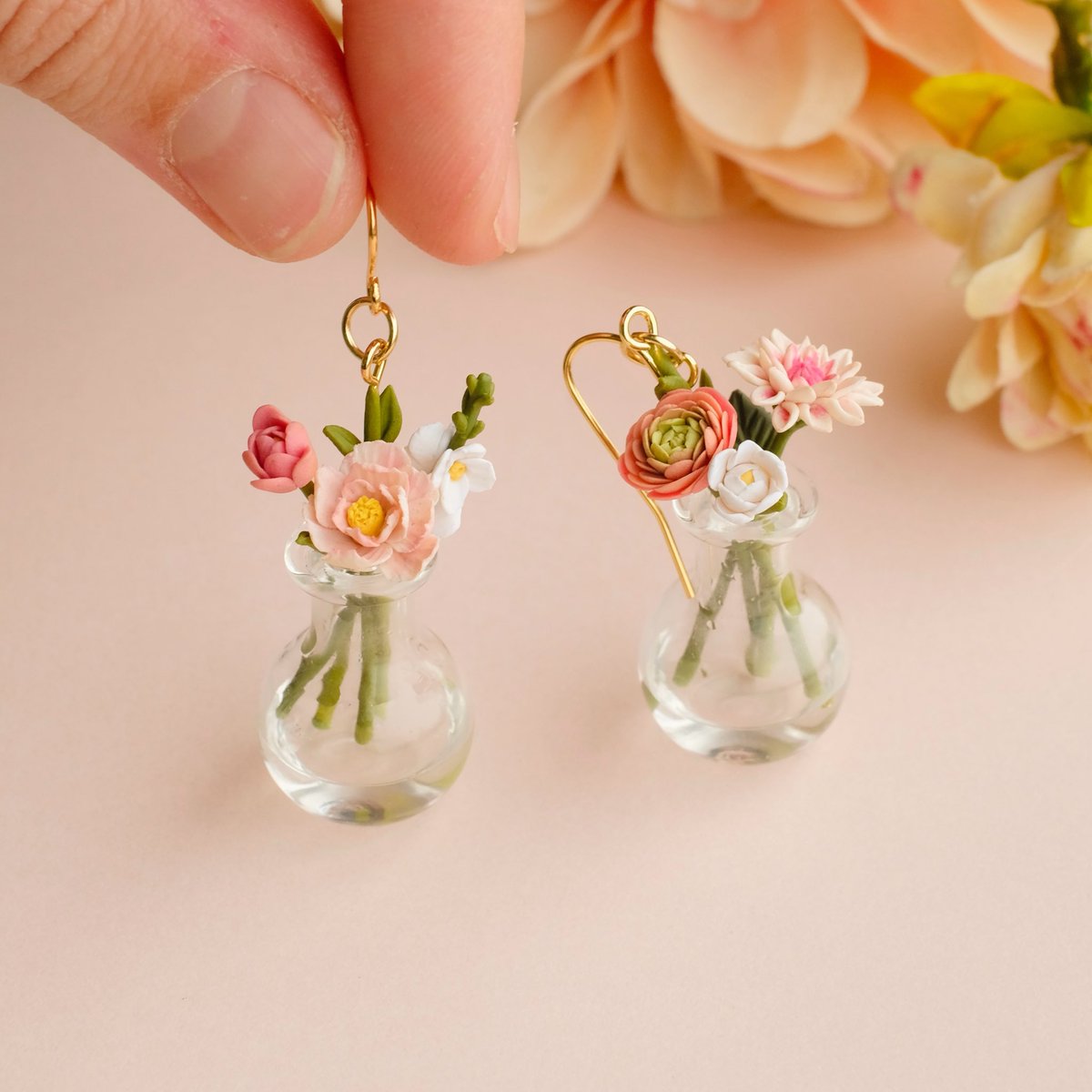 valleyvetiver's tweet photo. Handmade flower vase earrings 💐 You can customize your own pair this Sat, May 9th at 11am PDT in the Garden Collection! https://t.co/qZPsjwQSD6