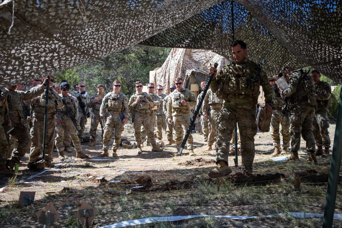 4thInfDiv's tweet photo. Ivy Mass is underway. 🔥

The Ivy Division is executing its culminating training event, integrating air, ground, and sustainment operations with Next-Gen C2 across the battlefield.

@usarmy | @USARPAC | @i_crops | @T2COM_HQ https://t.co/8bTBNLqfOH