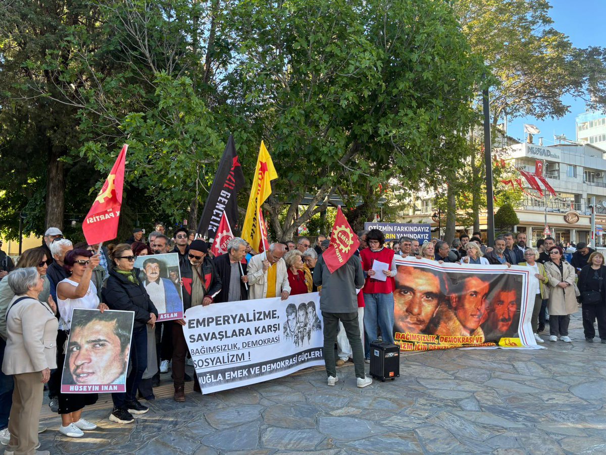 kizilgenclik1's tweet photo. Muğla'da Denizleri anıyor, mücadelelerini sürdürüyoruz! https://t.co/wvbWGeVfy4