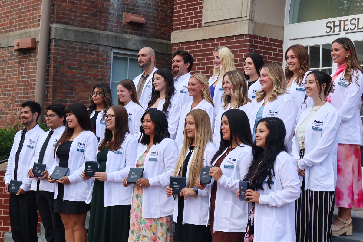 DrakeUniversity's tweet image. Happy National Nurses Week, Bulldogs! 🫶 To every nurse and nursing student at Drake University: Thank you for your unwavering commitment to excellence in healthcare and compassionate patient care! 💙