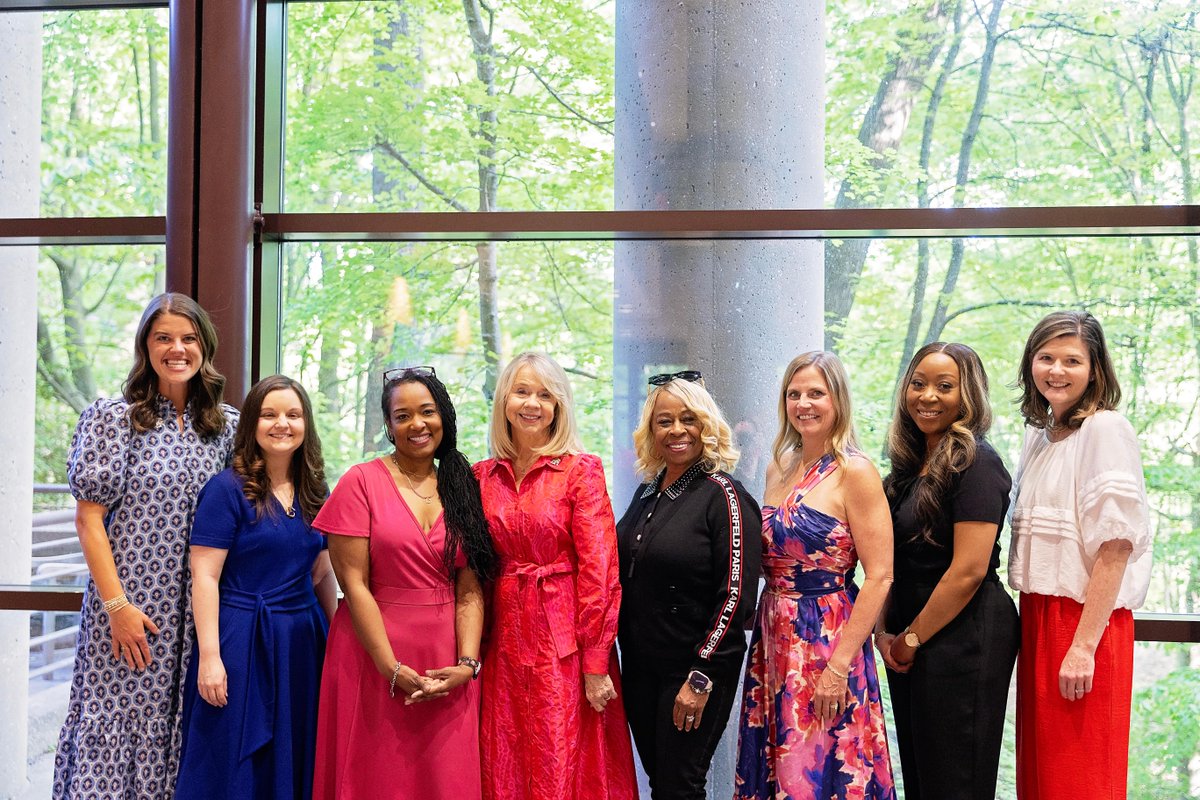 SamfordAlumni's tweet photo. Today on National Nurses Day, we’re honored to recognize our Samford nurses. The heart and service behind your work reflect Christ’s care in a powerful way. Pictured here, the leadership team of our new nursing alumni chapter represents that same commitment to serve. 💙❤️ https://t.co/gtsyuTnkih