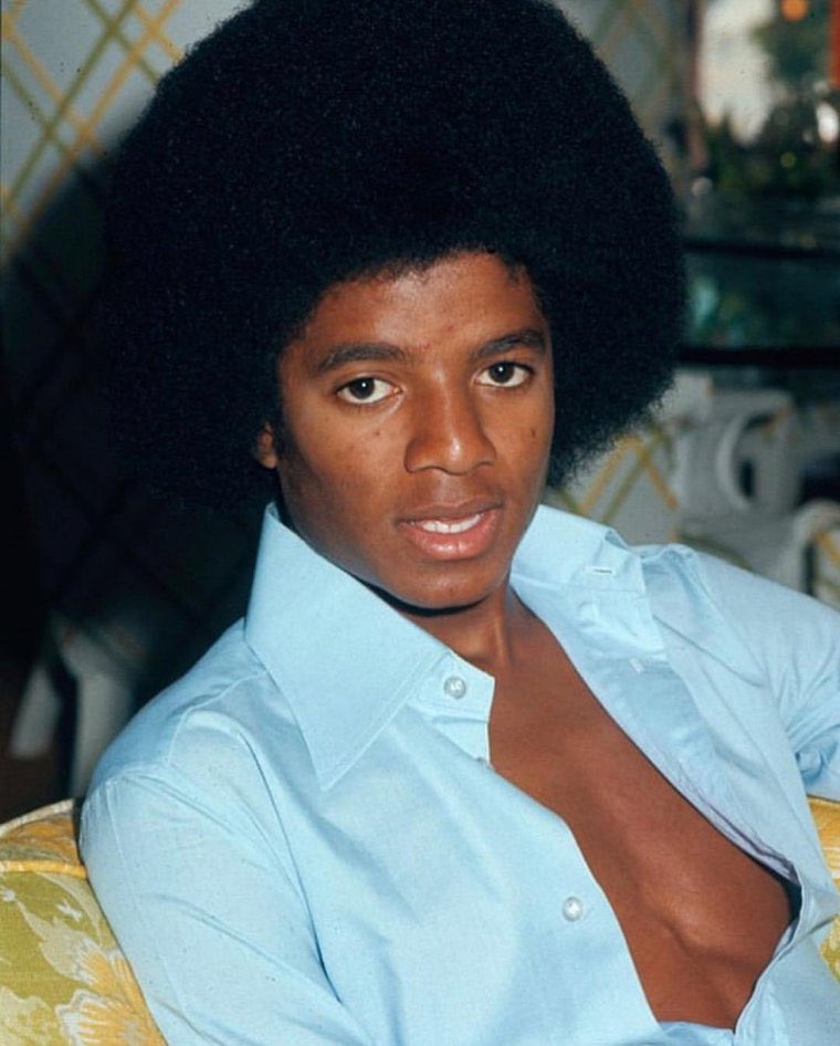 Michael Jackson 2026 si siguiese vivo y jamás se hubiese hecho ninguna cirugía